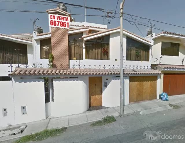 Vendo Casa en Cayma a 5 minutos de Saga — foto 1
