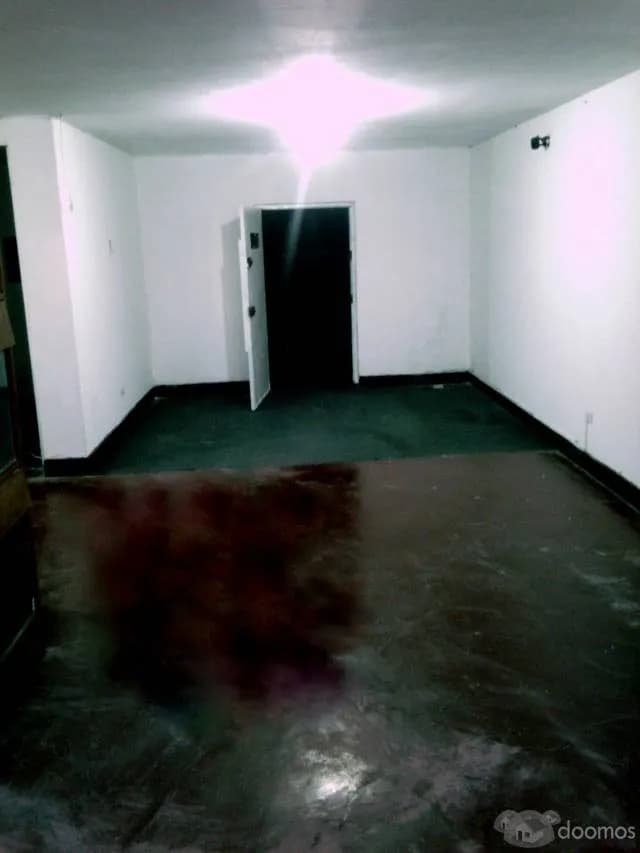 SE ALQUILA LOCAL COMERCIAL SEMI SÓTANO — foto 4