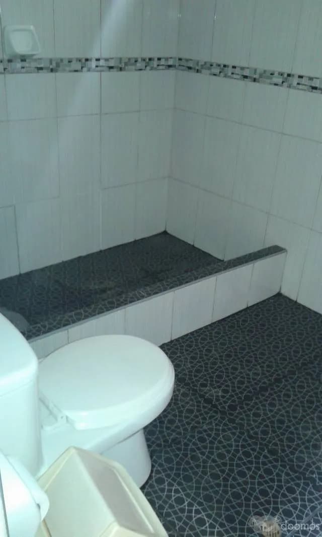 OCASIÓN.SE VENDE CASA DE 2 PISOS — foto 2