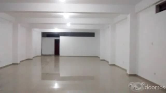 EXCELEBNTE LOCAL COMERCIAL INDEPENDENCIA — foto 2