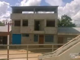 VENDO CASA-HOSPEDAJE EN YURIMAGUAS
