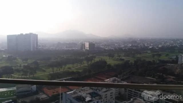EXCLUSIVO DEPARTAMENTO EN EL GOLF — foto 1