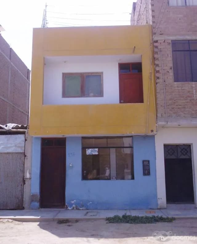 OFERTA VENTA DE CASA DE 2 PISOS A ESPALDAS DE METRO GRAU CHICLAYO — foto 1
