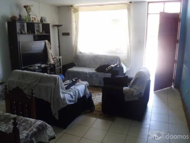 OFERTA VENTA DE CASA DE 2 PISOS A ESPALDAS DE METRO GRAU CHICLAYO — foto 2