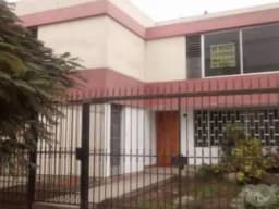Se Remata Casa En San Borja A Precio De Terreno.