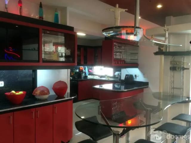 Departamento Amplio en Surco, a 2 cdras de Castilla y La Merced — foto 4