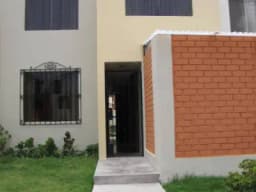 vendo casa en Torres de Alameda Salaverry por motivo de viaje