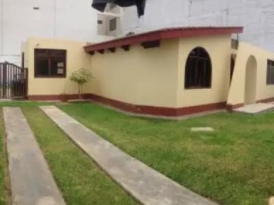 Aquilo casa amoblada en zona residencial