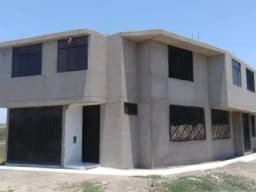 SE VENDE CASA DE 2 PISOS MULTIFAMILIAR POR ESTRENAR