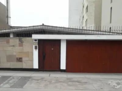 CASA EN VENTA URB. SAN BORJA SUR II ETAPA