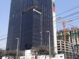 Oficinas De Lujo En Edificio Empresarial Capital Golf