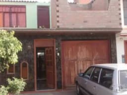 VENTA DE CASA BONITA DE DOS PISOS-