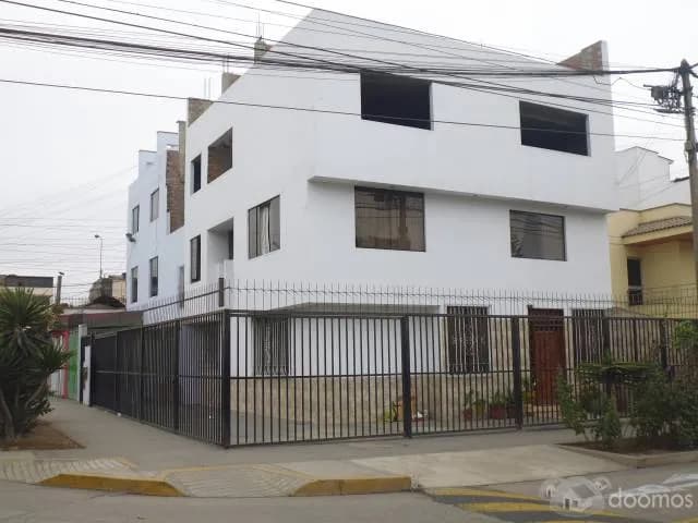 VENDO CASA DE 3 PISOS EN SAN BORJA — foto 1