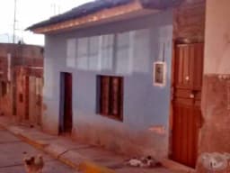 VENDO CASA DE 65 M2 CUADRADOS COMO TERRENO A $ 94,500 DOLARES muy cerca al PUENTE GRAU – Y Av. EL EJERCITO