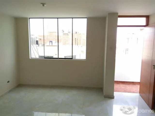 OCASION VENDO DUPLEX 170M A 2 CUADRAS DE LA MUNICIPALIDAD LOS OLIVOS — foto 2