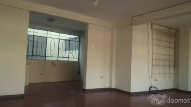 LOCAL MAS 3 Dptos. AMPLIOS INDEP., BUENA UBICACION, DISTRIBUCION — foto 6