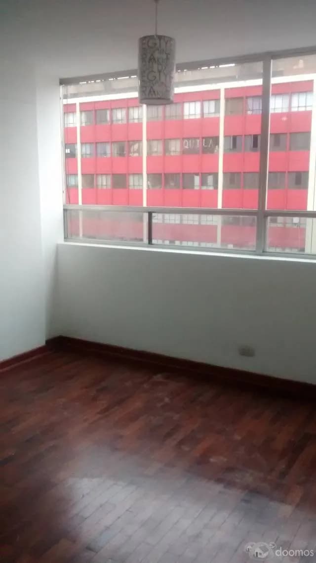 VENDO LINDO DEPARTAMENTO AVENIDA TACNA CENTRO HISTORICO DE LIMA — foto 1