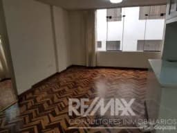SE VENDE ACOGEDOR DEPARTAMENTO EN ZONA SEGURA Y MUY BUENA UBICACIÓN !