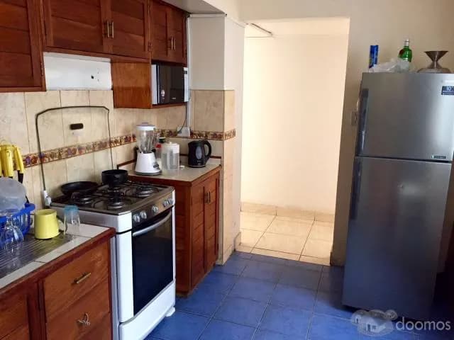 Comparto departamento completamente amoblado, incluido servicios — foto 1