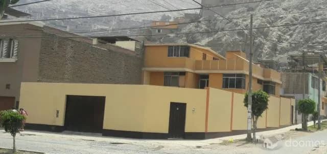 VENDO INMUEBLE EN CENTRO DE CHOSICA 300 M2 — foto 1
