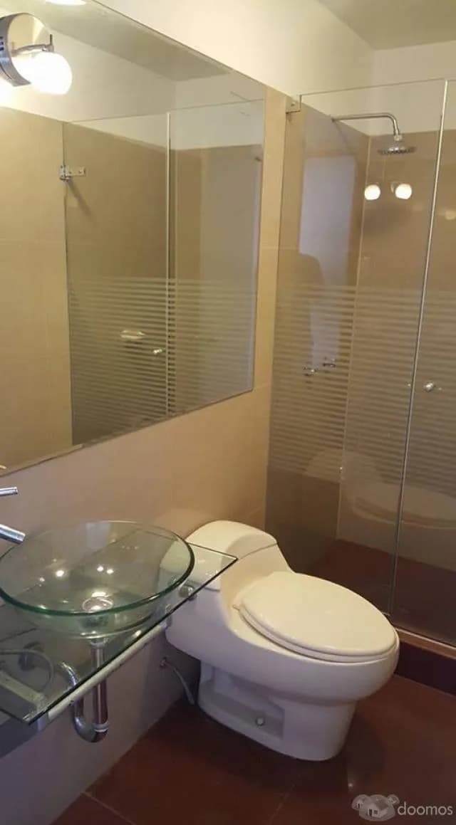 DEPARTAMENTO TRIPLEX, EXCELENTE UBICACIÓN. SURCO. PARALELO A AV. BENAVIDES. — foto 6
