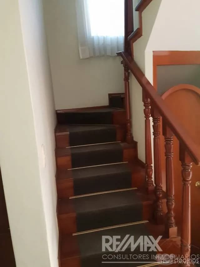 SE ALQUILA LINDO TRIPLEX AMOBLADO EN LA MEJOR ZONA DE YANAHUARA !! — foto 3