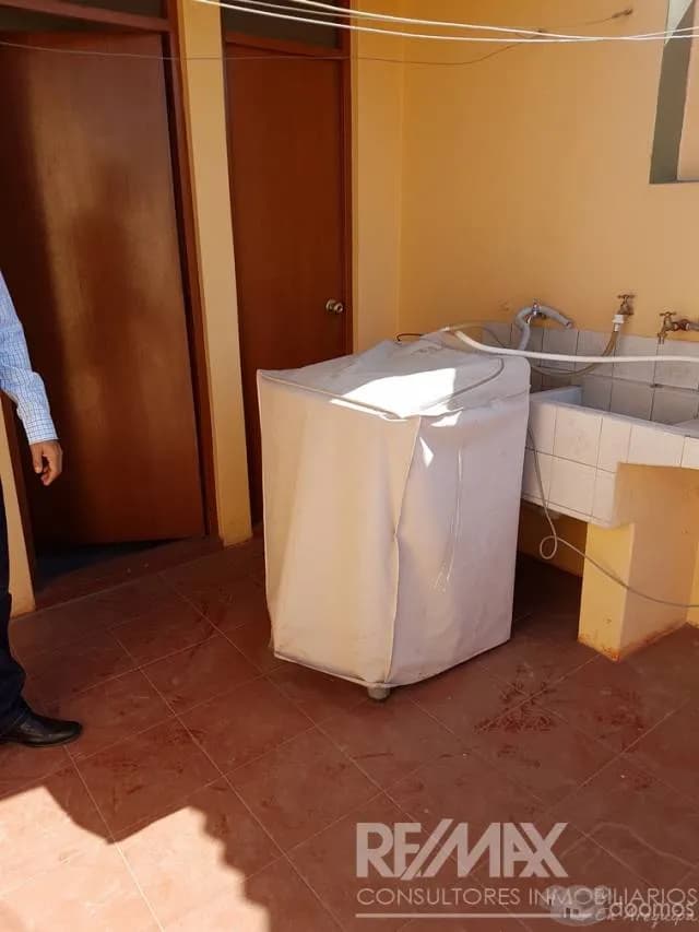 SE ALQUILA LINDO TRIPLEX AMOBLADO EN LA MEJOR ZONA DE YANAHUARA !! — foto 9