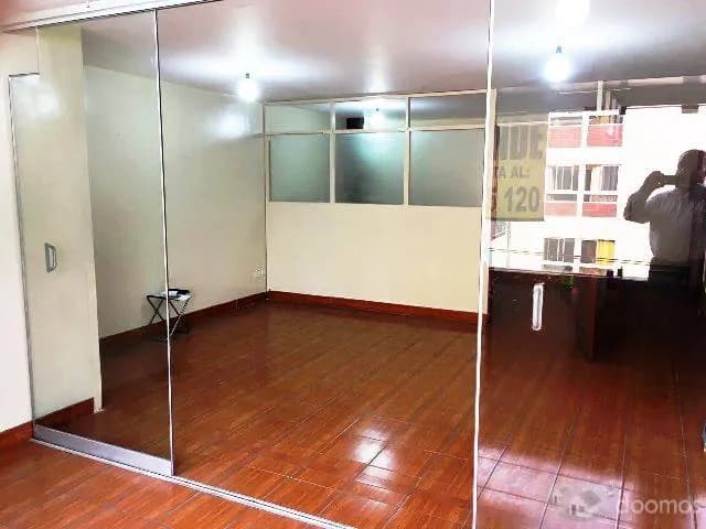 VENDO OFICINA EN SANTA BEATRIZ — foto 1