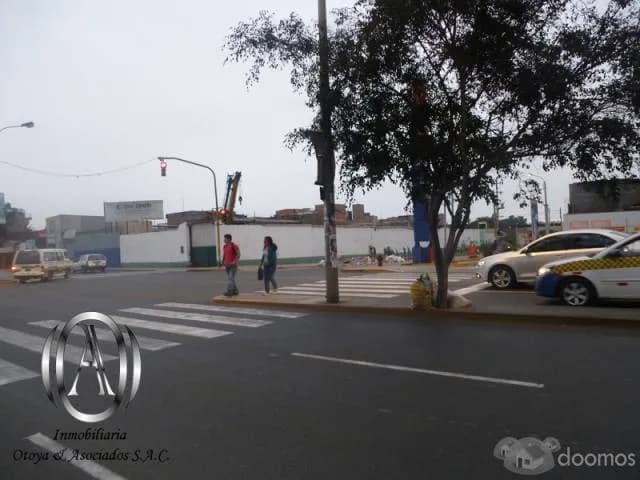 VENTA DE TERRENO DE 1,952.57 M2 EN EL CERCADO DE LIMA — foto 1