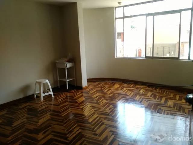 ALQUILO AMPLIO AMBIENTE PARA CONSULTORIO O LABORATORIO DENTAL — foto 1