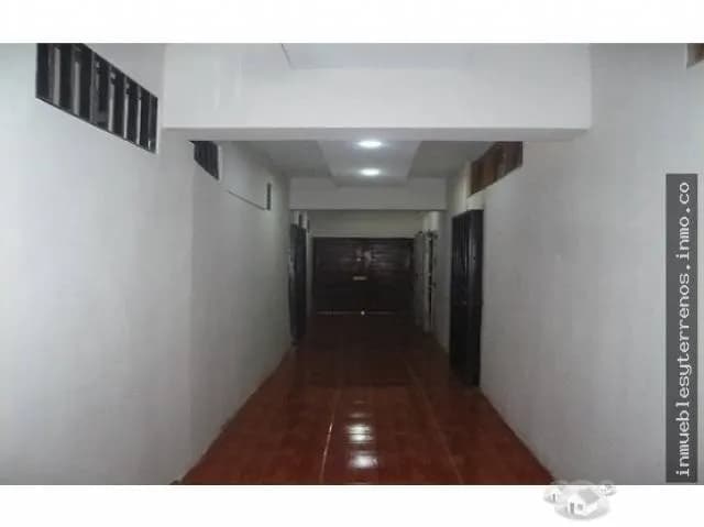 VENTA DE OFICINA EQUIPADA EN LIMA CENTRO / terrenosenventa.pe — foto 1