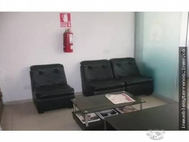 VENTA DE OFICINA EQUIPADA EN LIMA CENTRO / terrenosenventa.pe — foto 4