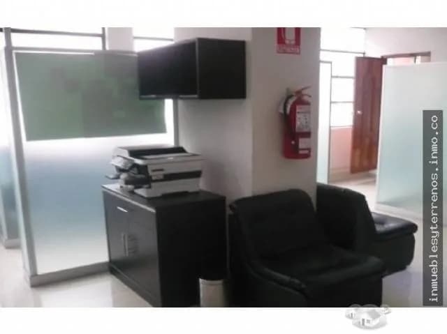 VENTA DE OFICINA EQUIPADA EN LIMA CENTRO / terrenosenventa.pe — foto 5