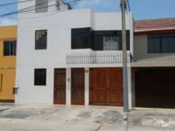 Se vende casa en San Miguel, Lima