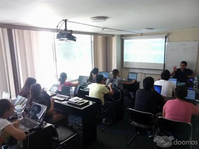 Alquiler de Aula, Salas de Capacitación y  Laboratorio Multimedia — foto 3