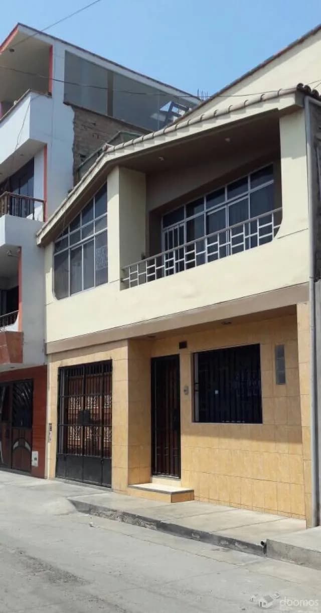 VENTA CASA AMPLIA Y CON MUY BUENOS ACABADOS — foto 1