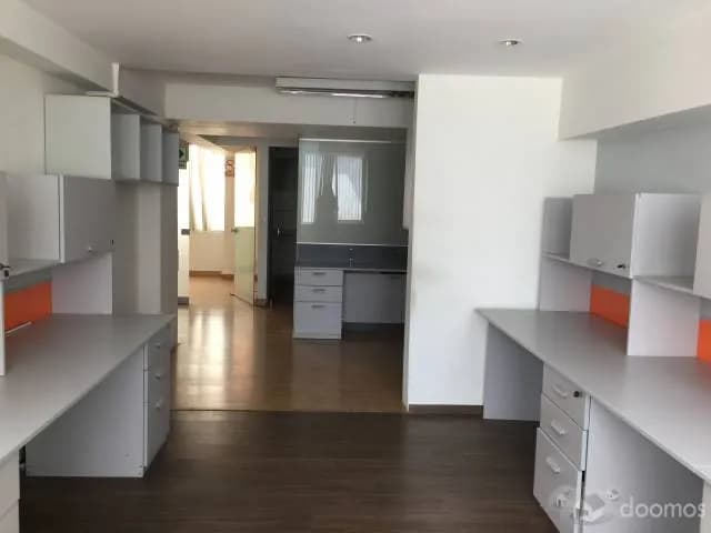 OFICINA EN ALQUILER - CENTRO FINANCIERO SAN ISIDRO — foto 2