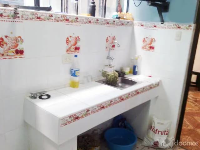 VENDO AMPLIO DEPARTAMENTO EN PRIMER PISO EN EL RIMAC — foto 1