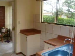 Financiamiento disponible,con una inicial 30%casa 5 dormitorios.como nueva lista para entregarla.