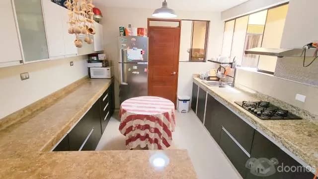 Urb. CALIFORNIA, Colegio. San Jose Obrero, Dpto 4to PISO - Area: 120.47m2 10m2 a US$ 107,900 NEGOCIABLE — foto 3