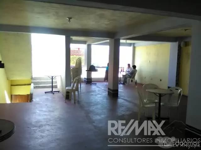 Se vende Local Comercial casa parque lambramani. hotel restauran etc — foto 1