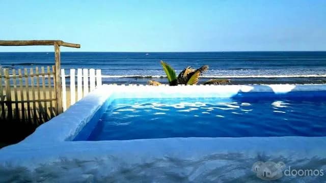 CASA CON PISCINA FRENTE AL MAR — foto 2