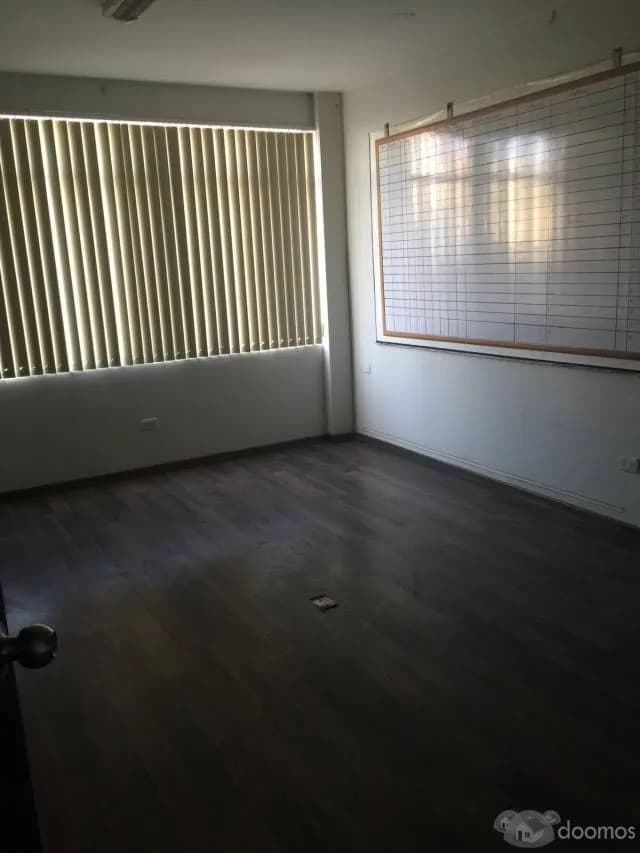 alquilo oficinas y almacenes en faisanes, chorrillos — foto 8