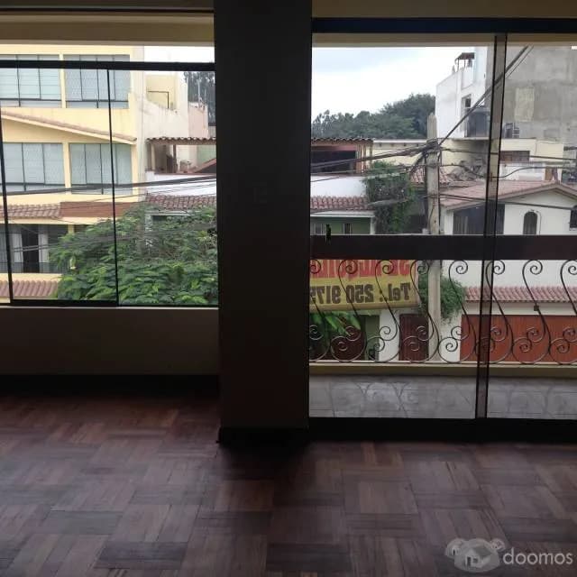 ALQUILO DEPARTAMENTO CON COCHERA EN SURCO — foto 1