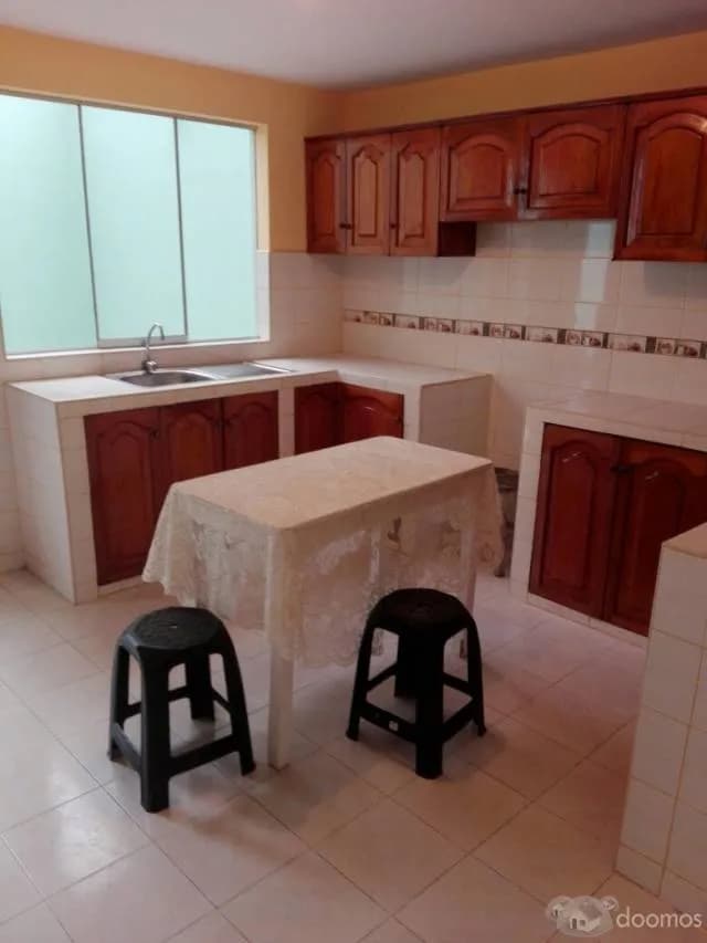 REMATO CASA ACOGEDORA CON BUENA UBICACION — foto 2