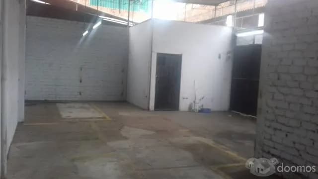 Alquilo Local en Zona Industrial — foto 2