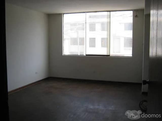 AMPLIO LOCAL COMERCIAL EN LA MOLINA — foto 4