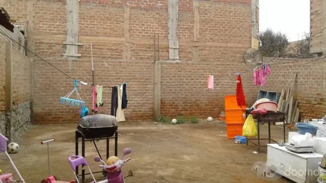 VENTA DE TERRENO, CON CASA SEMI- CONSTRUIDA — foto 2