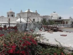 REMATO casa en el cercado ideal hostal 310 000 dólares Ideal Negocios