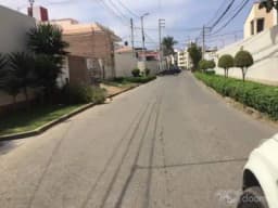 URB. EL GOLF. 1ra ETAPA OFERTO